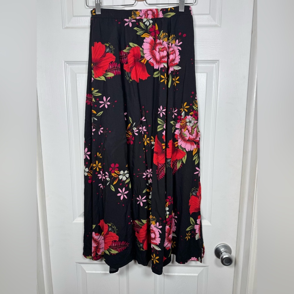 Lulus Black Floral Midi Skirt Side Slits Flowy A-Line Size S - Picture 6 of 7